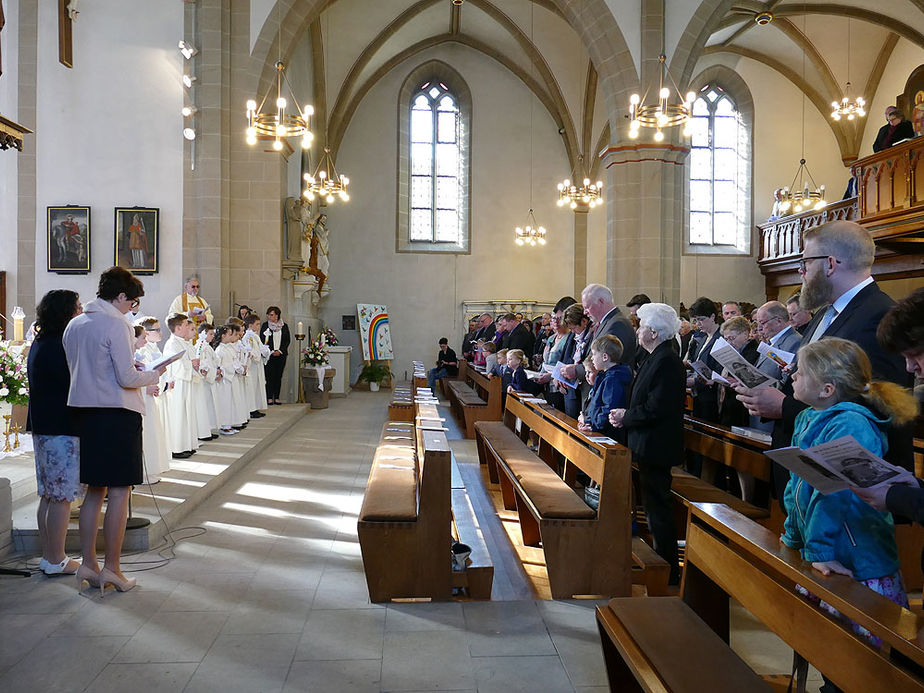 Feier der 1. Heiligen Kommunion in Sankt Crescentius (Foto: Karl-Franz Thiede)